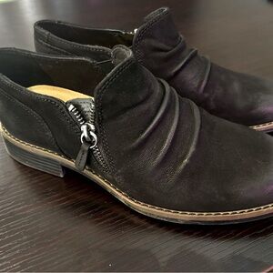 Clark Shoes size 7.5